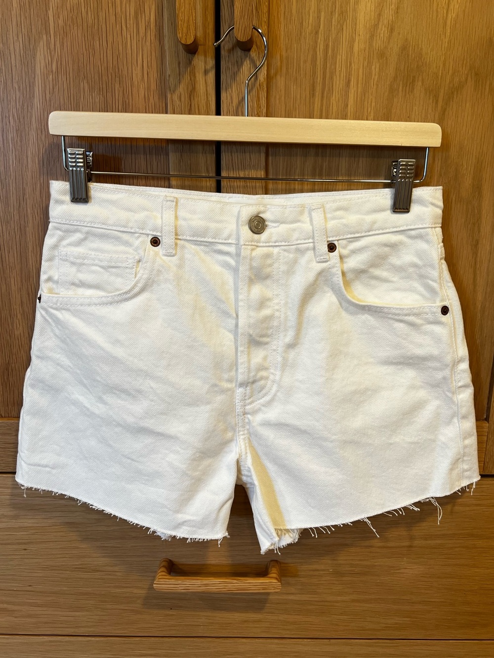 Reformation Charlie High Rise Jean Shorts Vintage White Size 27 Minimalist Chic